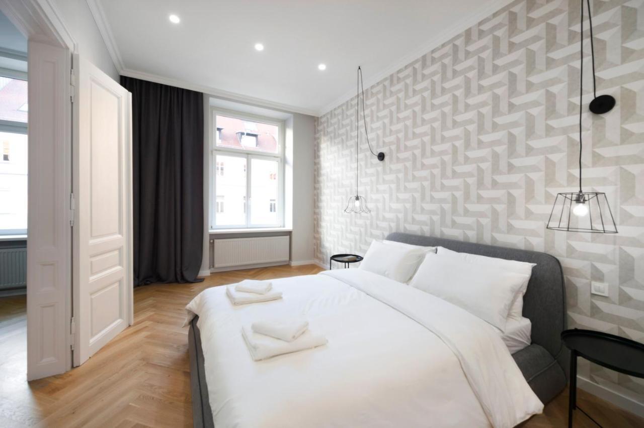 Fine Two Bedroom Trdinova Apartment ลูบลิยานา ภายนอก รูปภาพ