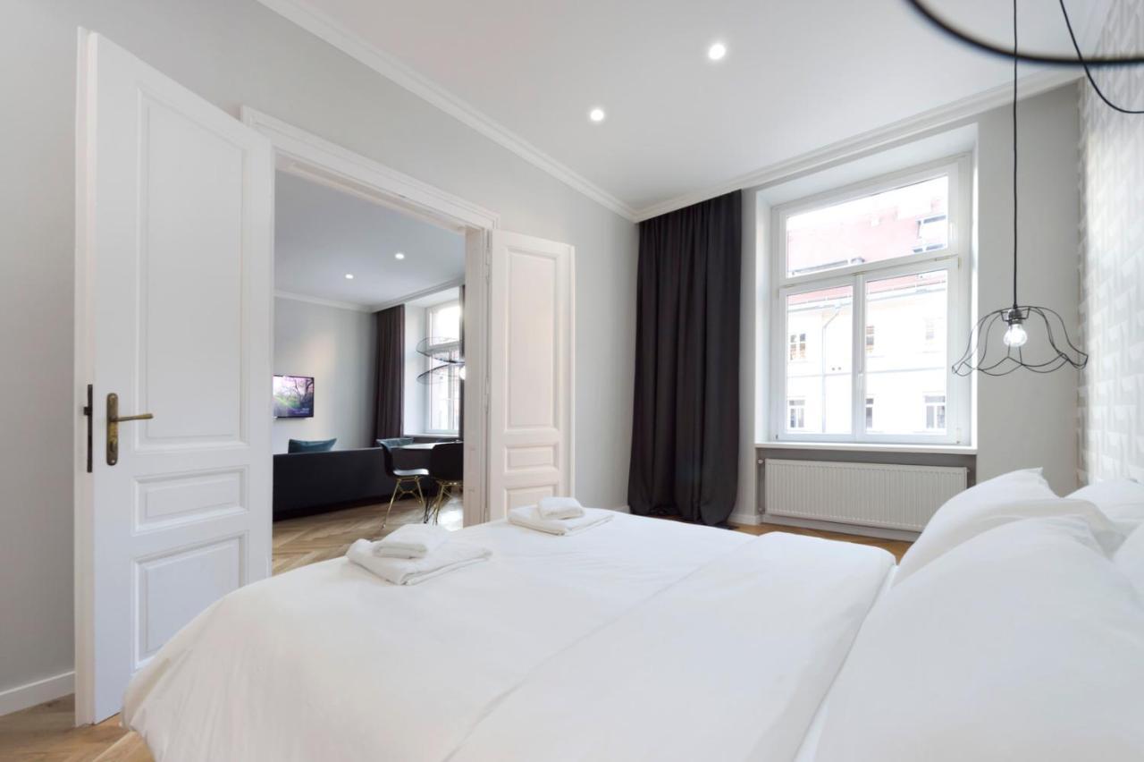 Fine Two Bedroom Trdinova Apartment ลูบลิยานา ภายนอก รูปภาพ