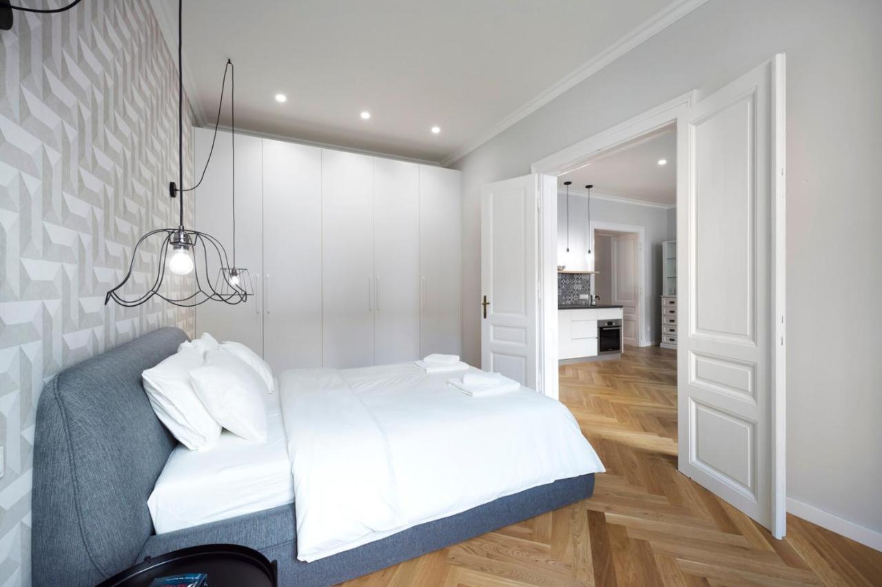 Fine Two Bedroom Trdinova Apartment ลูบลิยานา ภายนอก รูปภาพ