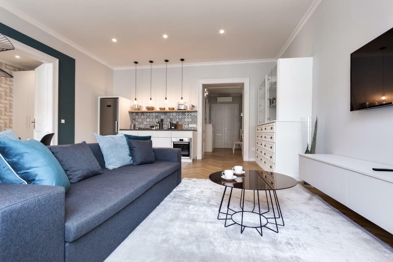 Fine Two Bedroom Trdinova Apartment ลูบลิยานา ภายนอก รูปภาพ